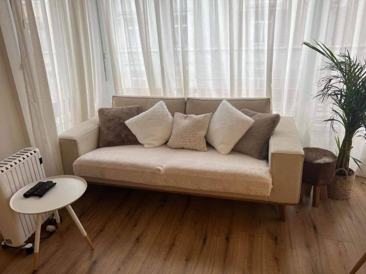 Stylish 1-Bedroom Condo Close To Exhibition Square Basel Ngoại thất bức ảnh