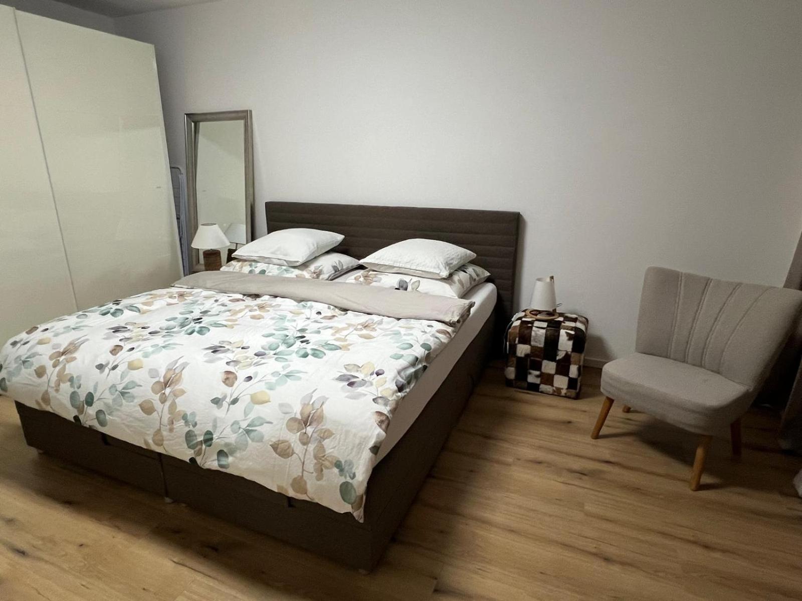 Stylish 1-Bedroom Condo Close To Exhibition Square Basel Ngoại thất bức ảnh